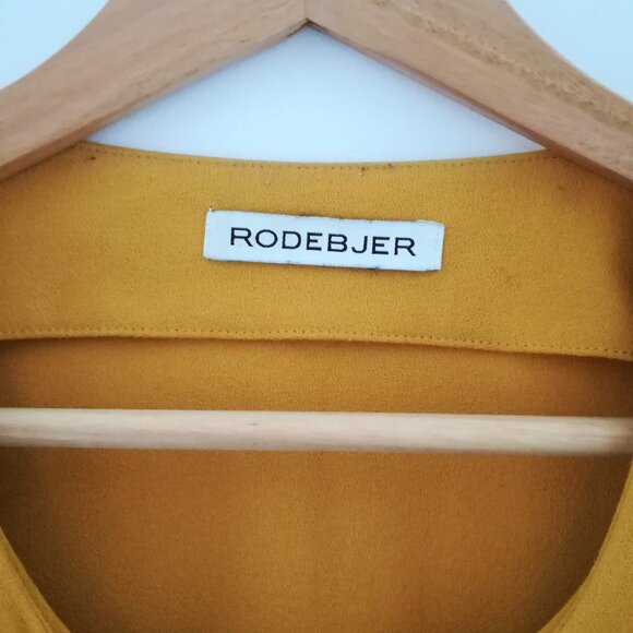 Danish designer Rodebjer Yellow Blazer - Picture 7 of 9